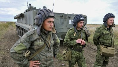 Путин иска още мъже за мобилизация, стимулира ги със закон за кредитна ваканция