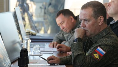 Дмитрий Медведев: Русия не иска да започва ядрена война