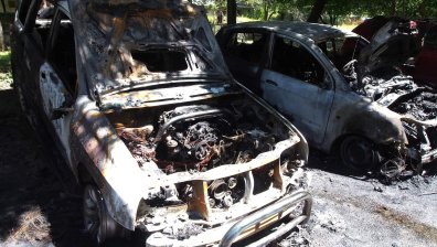 Подпалиха четири автомобила в Перник