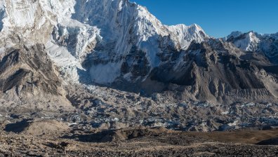 Румънец и индиец загинаха на връх Лхотце