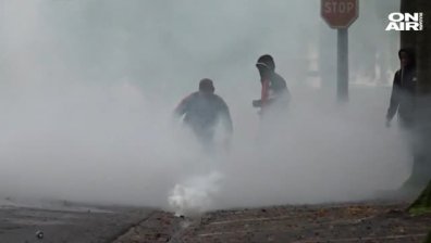 Полицията в Париж използва сълзотворен газ срещу "жълтите жилетки"