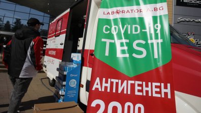 Нараства процентът на заразените, броят на починалите с Ковид-19 е висок