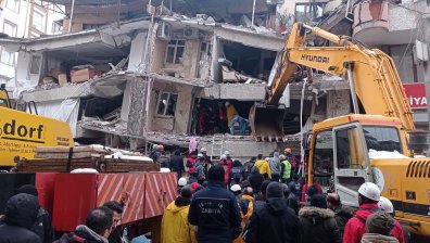 Над 600 станаха жертвите на трусовете в Турция и Сирия