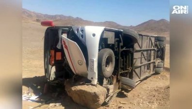 Автобус с български туристи се обърна в Египет, 11 пострадаха