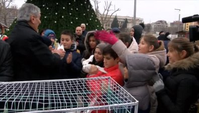 Бургас приветства европредседателството с 28 бели гълъба