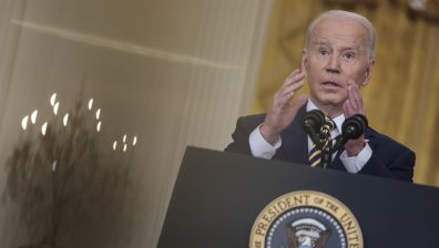 Байдън: В по-добро положение сме, но пандемията изтощи американците