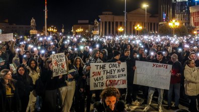 Отчаяна борба за живот: Първи кадри от злощастната нощ в Кочани (ВИДЕО)