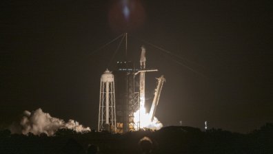 Лошото време попречи на изстрелването на космическия кораб Dragon 