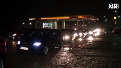 Карловци отново на протест: Блокираха главния път София-Бургас