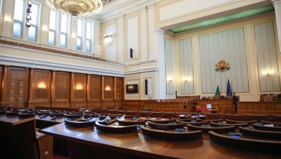 Депутатите ще си избират шеф след Великден, разпуснаха се набързо и днес