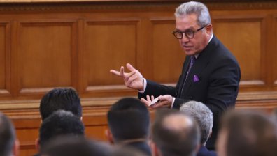 Депутатите отхвърлиха Йордан Цонев за председател на НС, само ДПС го подкрепи