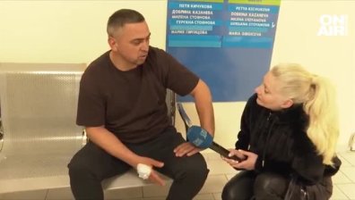 Битият шофьор на линейка: Помагах на момчето зад волана, изведнъж тълпата ми скочи