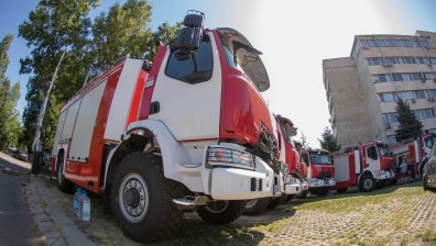 Огнеборци гасиха три пожара в региона на Стара Загора