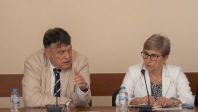 Без компромиси в подготовката на учители, поиска просветният министър от висшето образование