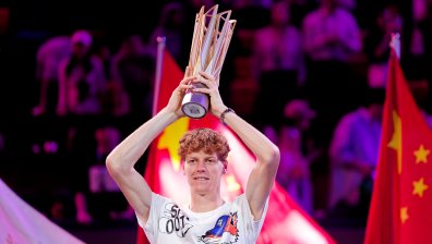 Яник Синер не остави шансове на Новак Джокович за титлата в Шанхай