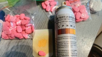 Спипаха двама по време на сделка с наркотици в Горна Оряховица