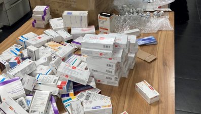 На "Капитан Андреево" задържаха ТИР със забранени медикаменти и препарати