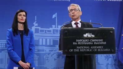 ГЕРБ-СДС само с един представител в кабинета "Денков-Габриел"?