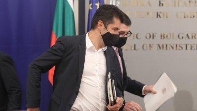 Служебните министри си писаха висока оценка за финансово-икономическата политика