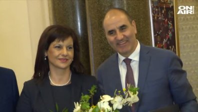 Цветанов си тръгва с приповдигнато настроение от парламента