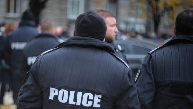 Четирима българи са задържани в Испания за незаконен трафик на автомобили