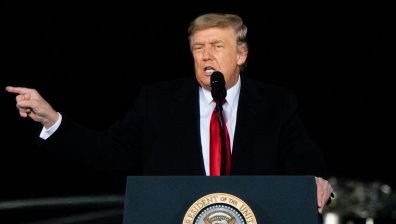 Старт на процеса по импийчмънт, внесоха обвинение срещу Тръмп