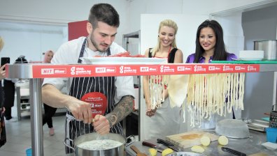 Никола Симеонов - готвачът, който превърна изолацията в нова възможност