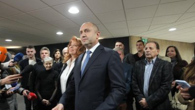 Радев: Изборите показаха решимостта на обществото ни да скъса с корупцията