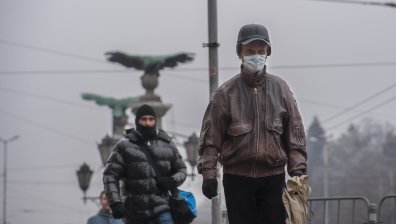 Новата година стартира мразовито и със замърсен въздух (СНИМКИ)