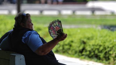 До 39 градуса днес, захлаждане и градушки в страната след сряда