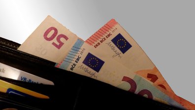Митничари иззеха близо 60 000 лева на пункта в Малко Търново