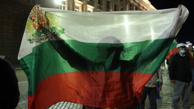 Протестиращите замеряха с яйца Министерството на отбраната