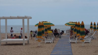 Датчани вилняха жестоко в хотелска стая в Слънчев бряг