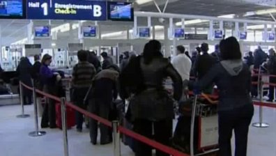 Хаос на френските летища заради тридневна стачка (видео)