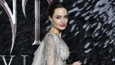 Джоли и The Weeknd подклаждат слуховете за романс, хванаха ги отново заедно