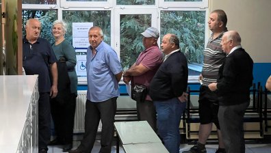 В 15 секции в Турция вотът закъсня, наложи се спешна смяна на членове на СИК