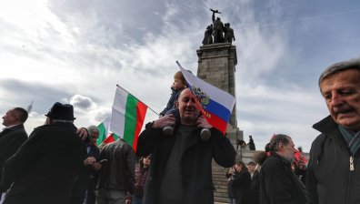 Захарова разкритикува Гълъб Донев заради Паметника на Съветската армия