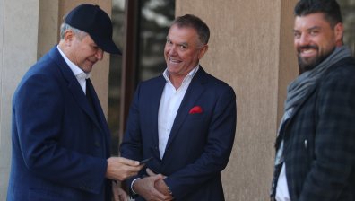 Бобокови в добро настроение преди заседанието по делото им