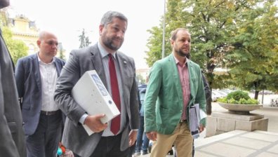 ДБ внесе с електронен подпис жалбата си срещу дерегистрацията в Стара Загора 