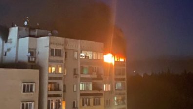 Огнен ад в блок в Стара Загора (+ВИДЕО)