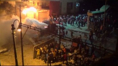 Нови 15 души загинаха в Египет при сблъсъци между протестиращи (видео)