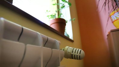Скок в цената на тока за бизнеса, Спецпрокуратурата и ДАНС започват проверка