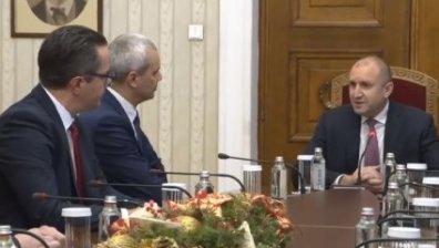 "Възраждане" настоя пред Радев за отпадане на "зеления сертификат" и Ковид мерките
