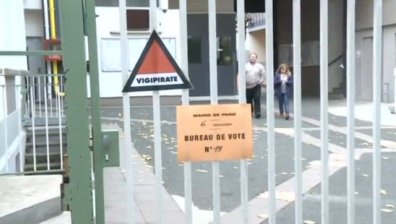 Тежката загуба на социалистите във Франция ги изправя пред трудна дилема