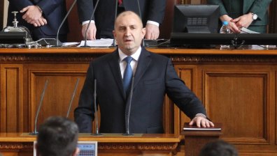 Радев се закле и отправи силни думи, ГЕРБ напусна демонстративно залата