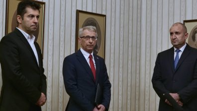 Президентът Румен Радев връчва втория мандат за кабинет на ПП-ДБ