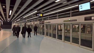 Слагат прегради срещу самоубийци в метрото