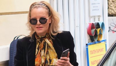 Разкрития в БОК: Костадинова плащала с картата на комитета за полети и ресторанти