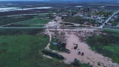 Червен код за проливни дъждове и силни ветрове в Гърция