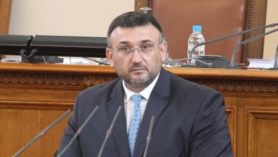 Маринов ще съди всеки, който твърди, че е укривал данни за извършено престъпление